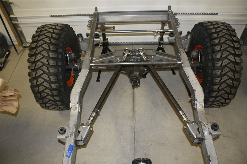 Load image into Gallery viewer, DCU Universal Johnny Joint Style Rear 4-Link Conversion Brackets
